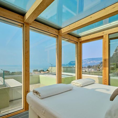 Villa Sunny Lake Suites Bardolino Esterno foto