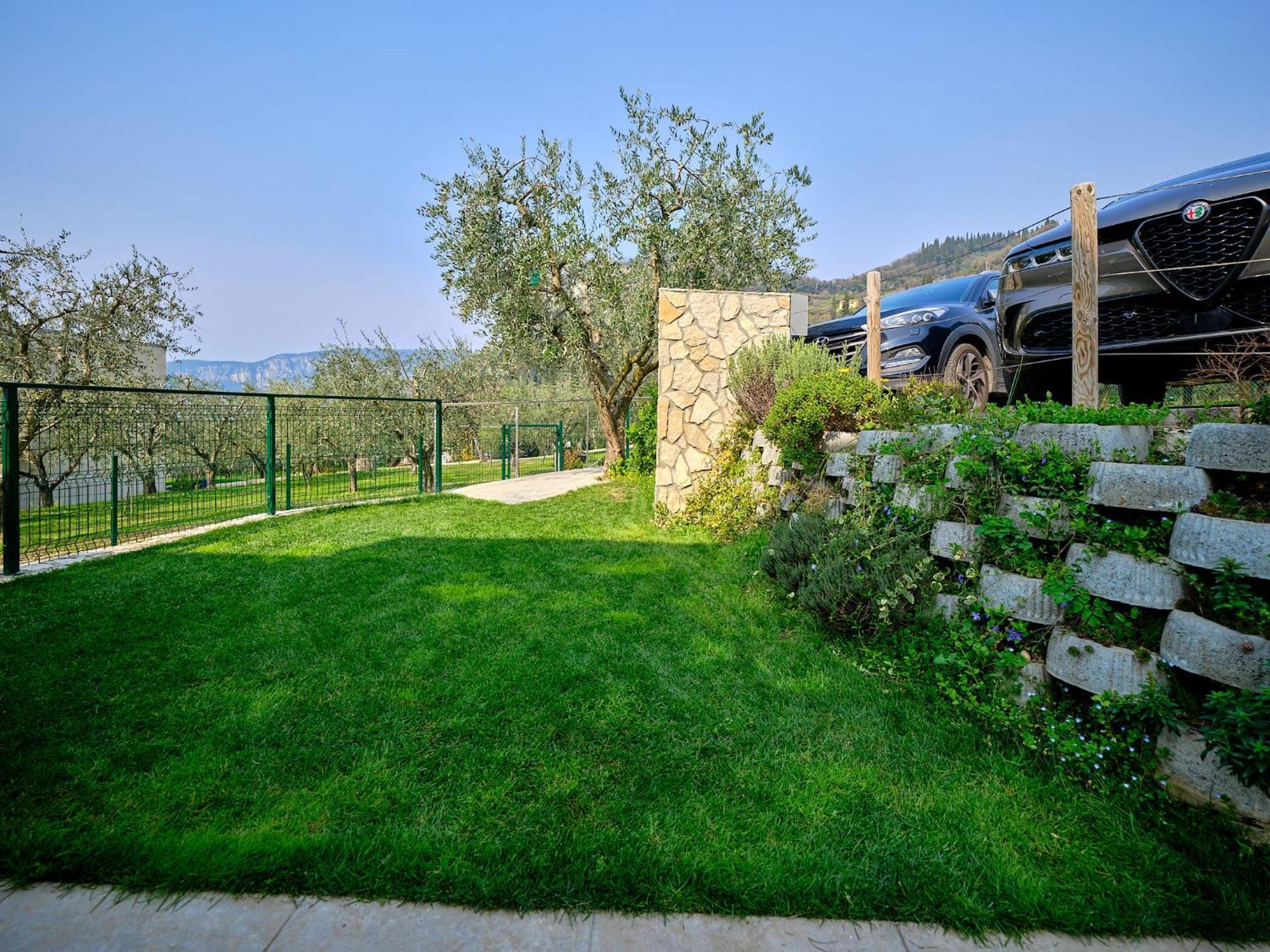Villa Sunny Lake Suites Bardolino Esterno foto