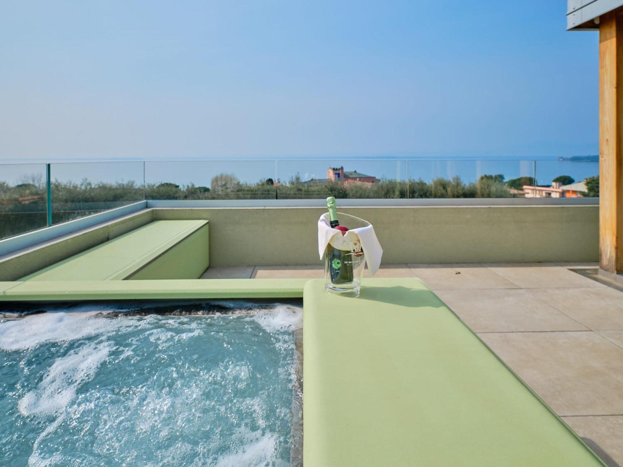 Villa Sunny Lake Suites Bardolino Esterno foto
